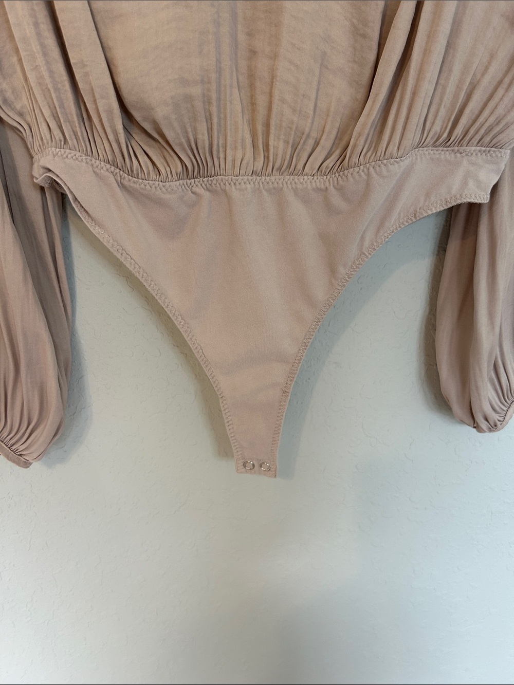 Intimately Free People Bodysuit Small Dusty Mauve Smocked Long Sleeve V Neck - Picture 3 of 8